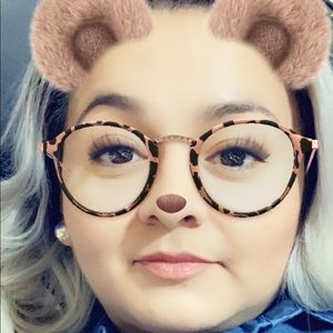 Meet your Posher, Carina